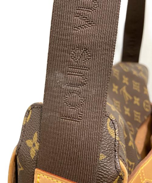 LOUIS VUITTON（ルイ ヴィトン）LOUIS VUITTON (ルイ ヴィトン) アベスショルダーバッグ ブラウンの古着・服飾アイテム
