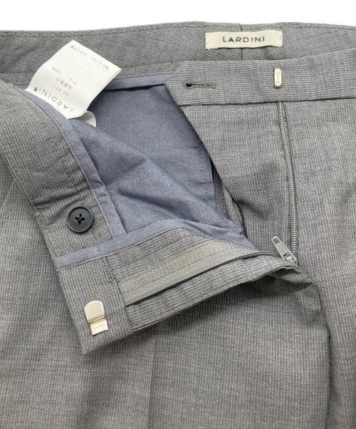 LARDINI（ラルディーニ）LARDINI (ラルディーニ) センタープレスパンツ グレー サイズ:40の古着・服飾アイテム