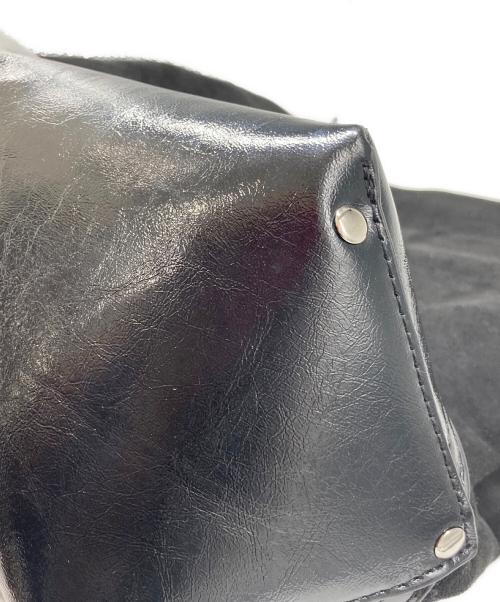 Vivienne Westwood（ヴィヴィアンウエストウッド）Vivienne Westwood (ヴィヴィアンウエストウッド) スエードショルダーボディーバッグ ブラックの古着・服飾アイテム