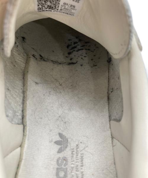 adidas（アディダス）adidas (アディダス) SAMBA OG スニーカー シルバー サイズ:24cmの古着・服飾アイテム