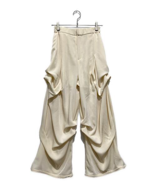 OMMO（オーエムエムオー）OMMO (オーエムエムオー) ドレープタックパンツ ベージュ サイズ:36の古着・服飾アイテム