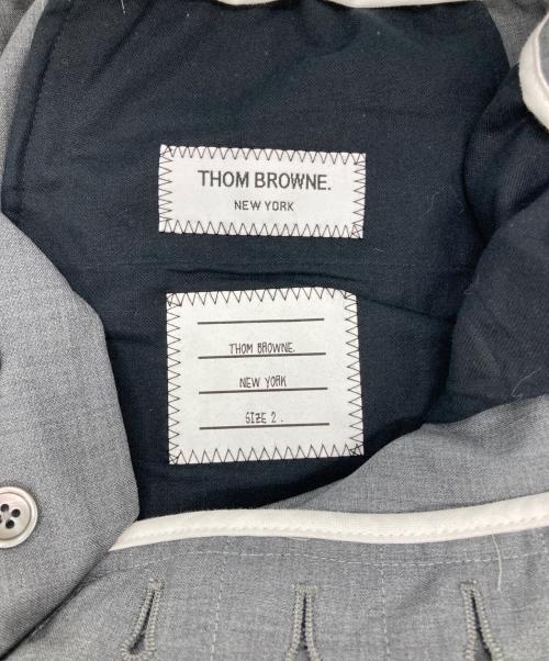 THOM BROWNE. NEW YORK（トムブラウン ニューヨーク）THOM BROWNE. NEW YORK (トムブラウン ニューヨーク) 平織り 4-BAR トラックトラウザー グレー サイズ:2の古着・服飾アイテム