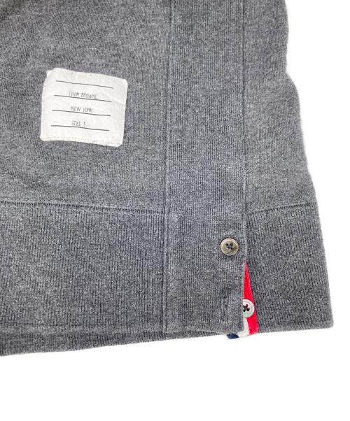 THOM BROWNE. NEW YORK（トムブラウン ニューヨーク）THOM BROWNE. NEW YORK (トムブラウン ニューヨーク) クラシック ループバック 4-BAR スウェットシャツ グレー サイズ:5の古着・服飾アイテム