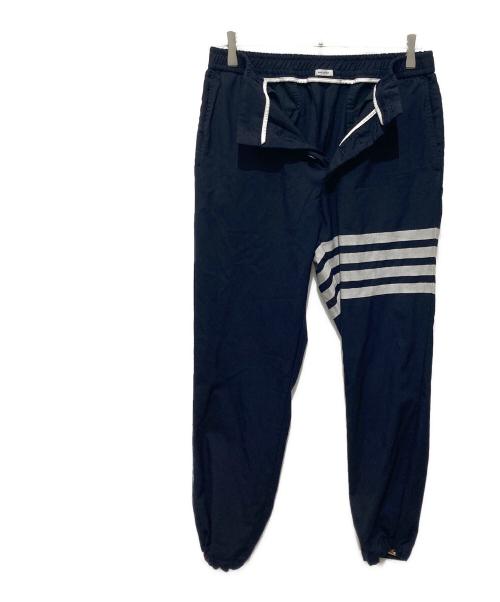 THOM BROWNE. NEW YORK（トムブラウン ニューヨーク）THOM BROWNE. NEW YORK (トムブラウン ニューヨーク) 平織り 4-BAR トラックトラウザー ネイビー サイズ:Sの古着・服飾アイテム