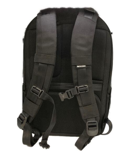 Incase（インケース）Incase (インケース) Tracks Backpack 18L ブラックの古着・服飾アイテム
