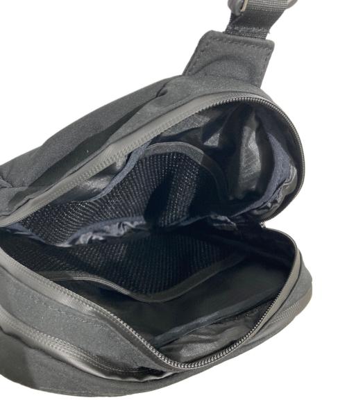 FreshService（フレッシュサービス）FreshService (フレッシュサービス) ショルダーバッグ / UTILITY SLING BAG ブラックの古着・服飾アイテム