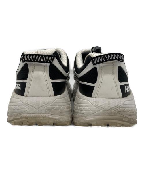 HOKAONEONE（ホカオネオネ）HOKAONEONE (ホカオネオネ) MAFATE THREE2 FLCK スニーカー ホワイト サイズ:28cmの古着・服飾アイテム