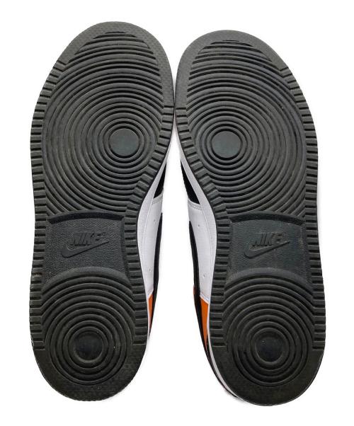 NIKE（ナイキ）NIKE (ナイキ) ローカットスニーカー ホワイト×オレンジ サイズ:26.5の古着・服飾アイテム