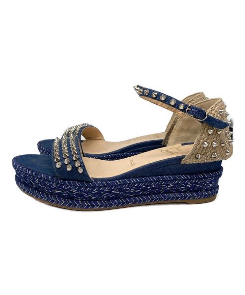 Christian Louboutin（クリスチャン・ルブタン）Christian Louboutin (クリスチャン・ルブタン) デニムスパイクスタッズサンダル ネイビー サイズ:37の古着・服飾アイテム