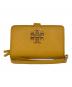 TORY BURCH（トリーバーチ）の古着「スマートフォンウォレットポーチ」｜イエロー