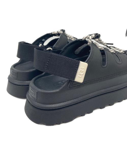 UGG（アグ）UGG (アグ) ゴールデングロウ トグル厚底サンダル ブラック サイズ:24cmの古着・服飾アイテム