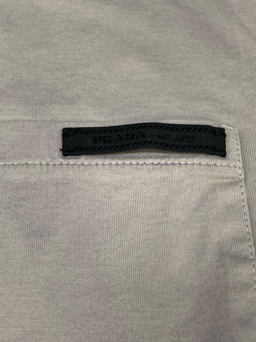 PRADA（プラダ）PRADA (プラダ) ポケットロゴポロシャツ グレー サイズ:Ｓの古着・服飾アイテム