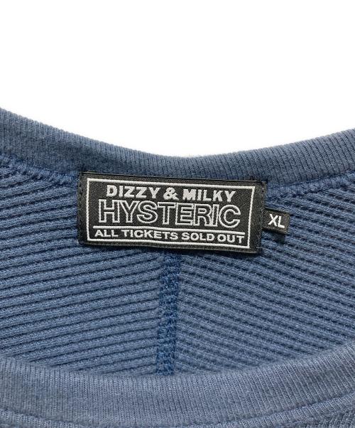 Hysteric Glamour（ヒステリックグラマー）Hysteric Glamour (ヒステリックグラマー) NUMBER 76 Tシャツ ネイビー サイズ:XLの古着・服飾アイテム