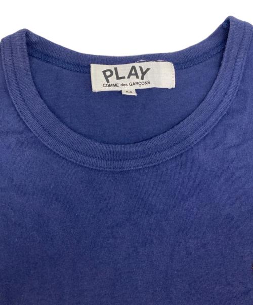 PLAY COMME des GARCONS（プレイコムデギャルソン）PLAY COMME des GARCONS (プレイコムデギャルソン) ゴールド・ハートワッペンTシャツ ネイビー サイズ:Mの古着・服飾アイテム