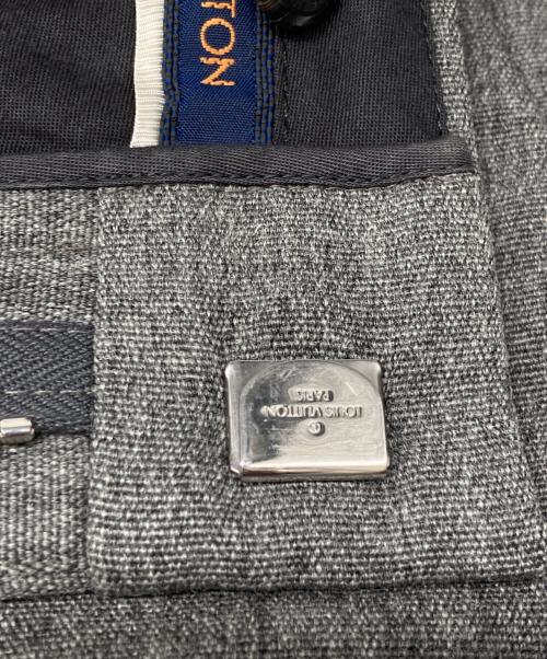 LOUIS VUITTON（ルイ ヴィトン）LOUIS VUITTON (ルイ ヴィトン) ドローコードベルトプリーツロングパンツ グレー サイズ:44の古着・服飾アイテム