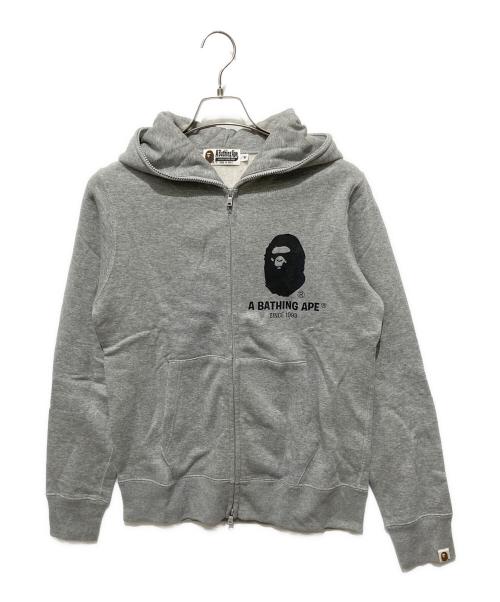 A BATHING APE（アベイシングエイプ）A BATHING APE (アベイシングエイプ) ロゴジップパーカー グレー サイズ:Mの古着・服飾アイテム