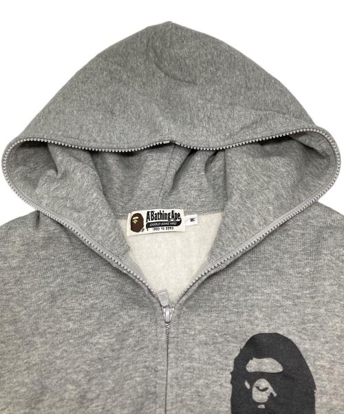 A BATHING APE（アベイシングエイプ）A BATHING APE (アベイシングエイプ) ロゴジップパーカー グレー サイズ:Mの古着・服飾アイテム