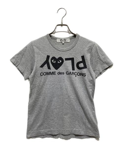 PLAY COMME des GARCONS（プレイコムデギャルソン）PLAY COMME des GARCONS (プレイコムデギャルソン) 逆PLAYロゴTシャツ グレー サイズ:Ｓの古着・服飾アイテム