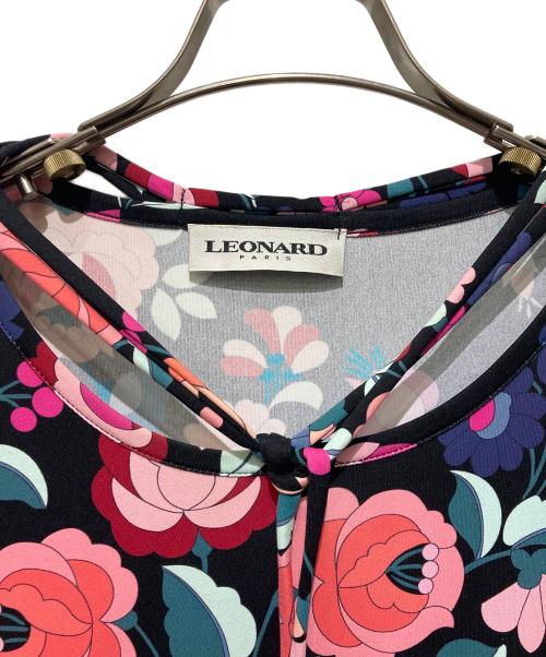 LEONARD PARIS（レオナール パリ）LEONARD PARIS (レオナール パリ) 総柄ワンピース ブラック×ピンク サイズ:42の古着・服飾アイテム