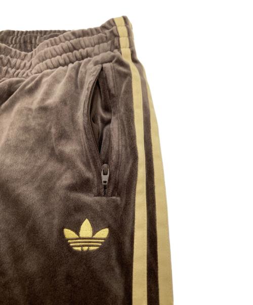adidas（アディダス）adidas (アディダス) ファイヤーバード トラックパンツ ベロア ブラウン サイズ:Sの古着・服飾アイテム