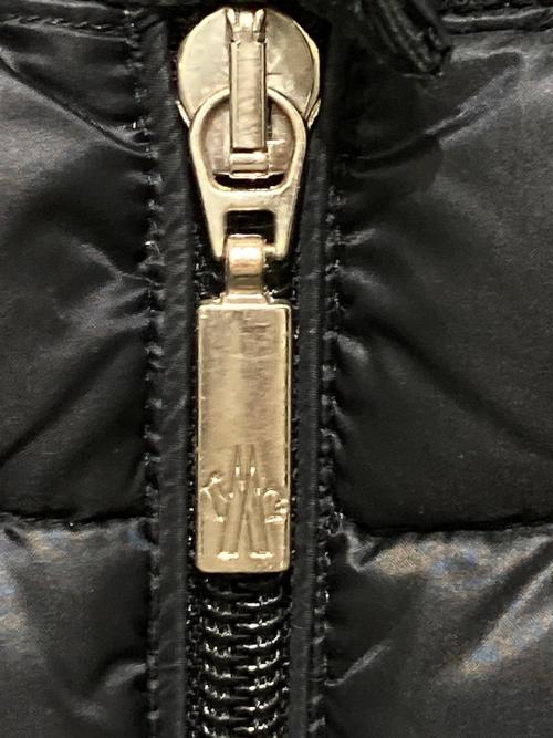 MONCLER（モンクレール）MONCLER (モンクレール) ロングダウンジャケット ブラック サイズ:3の古着・服飾アイテム