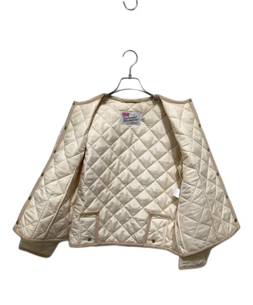 Traditional Weatherwear（トラディショナルウェザーウェア）Traditional Weatherwear (トラディショナルウェザーウェア) ノーカラーキルティングジャケット / ARKLEY アイボリー サイズ:36の古着・服飾アイテム