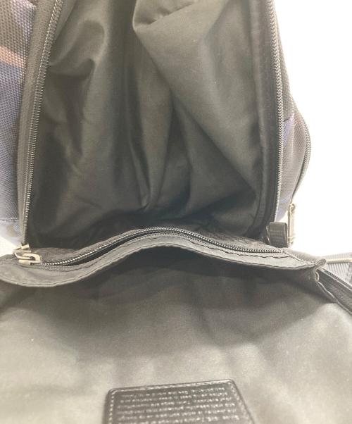 TUMI（トゥミ）TUMI (トゥミ) カモフラスリングバッグ ネイビー×ブラックの古着・服飾アイテム