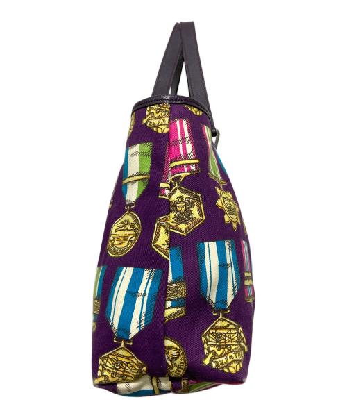 LONGCHAMP（ロンシャン）LONGCHAMP (ロンシャン) メダル柄トートバッグ パープルの古着・服飾アイテム