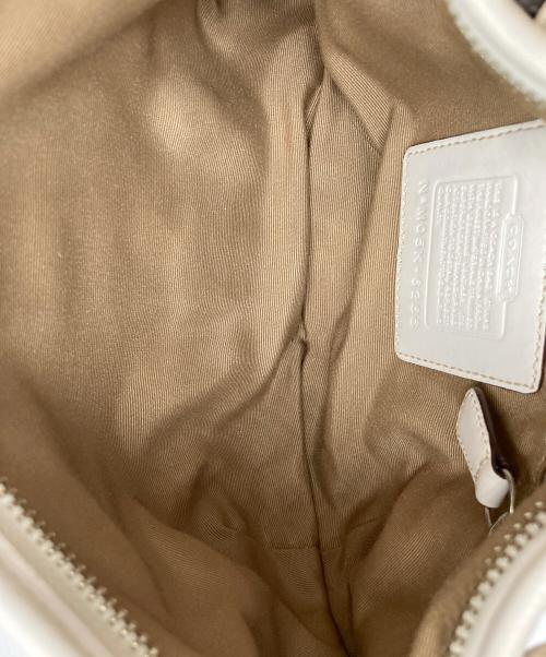 COACH（コーチ）COACH (コーチ) ワンショルダーバッグ ベージュ×ホワイトの古着・服飾アイテム