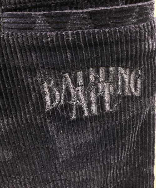 A BATHING APE（アベイシングエイプ）A BATHING APE (アベイシングエイプ) SOLID CAMO DEBOSSED CORDUROY RELAXED FIT PANTS ネイビー サイズ:Lの古着・服飾アイテム