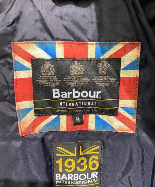 Barbour（バブアー）Barbour (バブアー) キルティングジャケット ネイビー サイズ:Mの古着・服飾アイテム