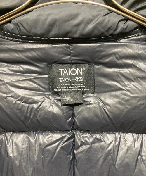 TAION（タイオン）TAION (タイオン) URBAN RESEARCH (アーバンリサーチ) 別注800フィルパワーダウンジャケット ブラック サイズ:Mの古着・服飾アイテム