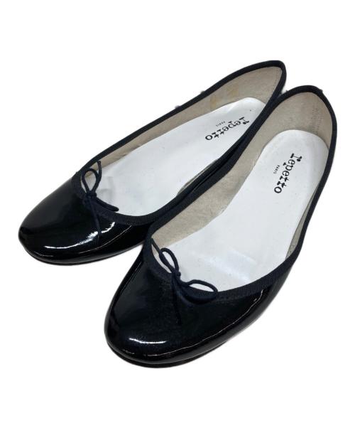repetto（レペット）Repetto (レペット) ベベリボンパンプス/VERNIS CENDRILLON AD BB ブラック サイズ:40の古着・服飾アイテム