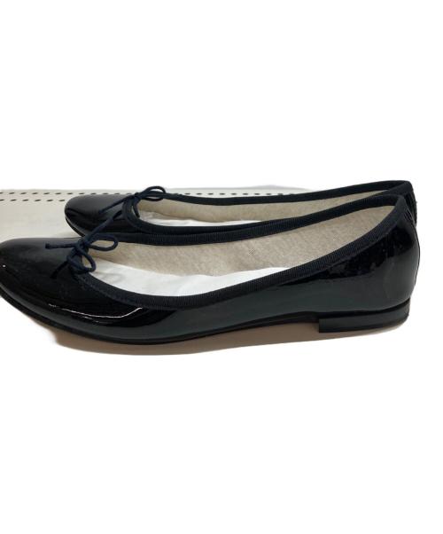 repetto（レペット）Repetto (レペット) ベベリボンパンプス/VERNIS CENDRILLON AD BB ブラック サイズ:40の古着・服飾アイテム