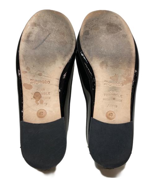 repetto（レペット）Repetto (レペット) ベベリボンパンプス/VERNIS CENDRILLON AD BB ブラック サイズ:40の古着・服飾アイテム