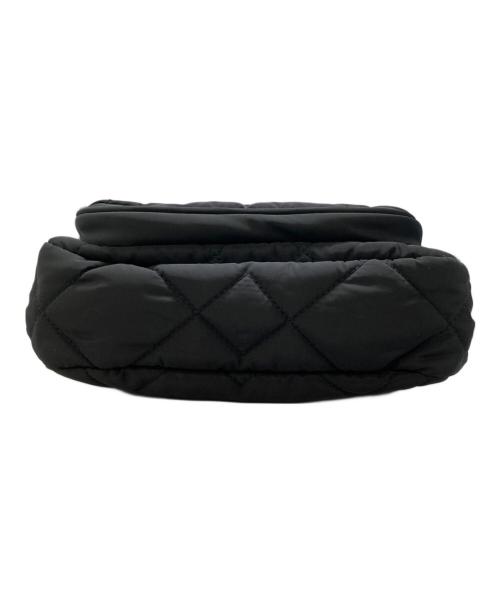 MARC JACOBS（マークジェイコブス）MARC JACOBS (マークジェイコブス) フラップショルダーキルティングバッグ ブラックの古着・服飾アイテム