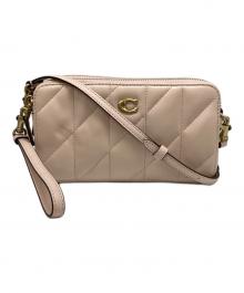 COACH（コーチ）の古着「クロスボディピロー キルティング バフ」｜ピンク