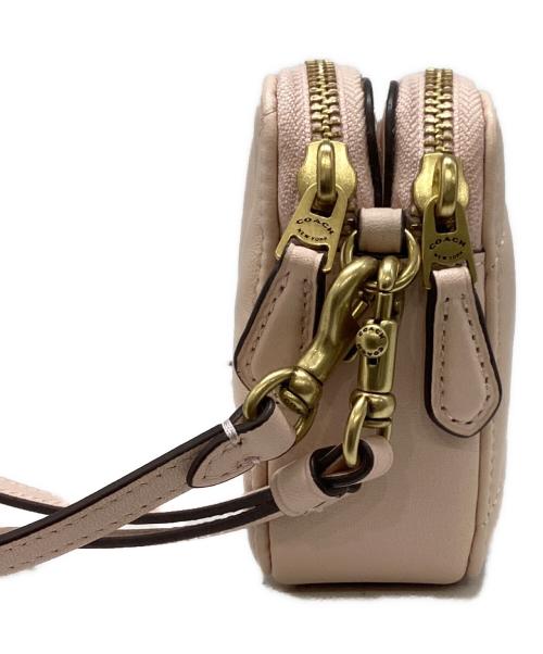 COACH（コーチ）COACH (コーチ) クロスボディピロー キルティング バフ ピンクの古着・服飾アイテム