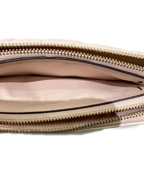 COACH（コーチ）COACH (コーチ) クロスボディピロー キルティング バフ ピンクの古着・服飾アイテム