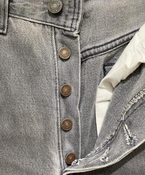 LEVI'S（リーバイス）LEVI'S (リーバイス) ボタンフライ ストレート ジーンズ グレー サイズ:29の古着・服飾アイテム