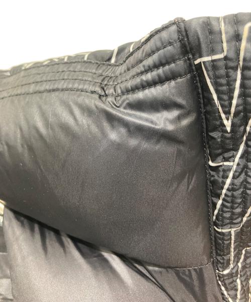 DUVETICA（デュベティカ）DUVETICA (デュベティカ) 総柄ダウンジャケット ブラック サイズ:40の古着・服飾アイテム