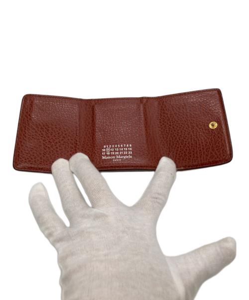 Maison Margiela（メゾンマルジェラ）Maison Margiela (メゾンマルジェラ) 4ステッチ ミニウォレット2つ折り財布 ブラウン サイズ:OneSizeの古着・服飾アイテム