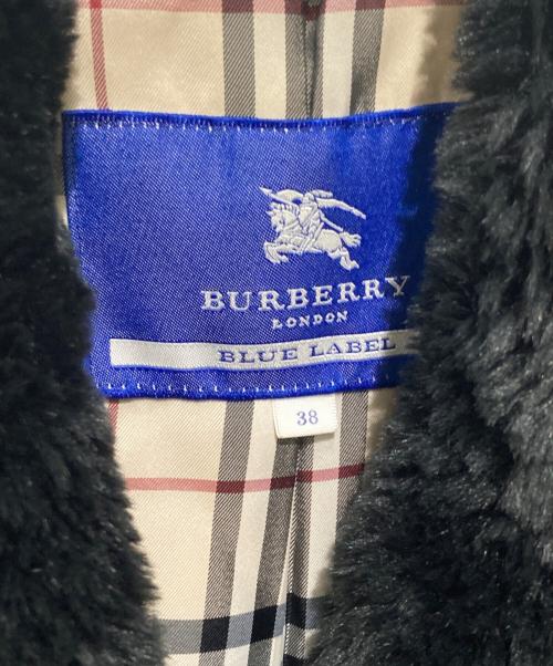 BURBERRY BLUE LABEL（バーバリー ブルー レーベル）BURBERRY BLUE LABEL (バーバリー ブルー レーベル) 裏ノバチェック襟ボアコート ブラック サイズ:38の古着・服飾アイテム