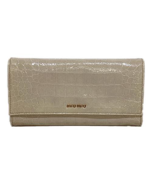 MIU MIU（ミュウミュウ）MIU MIU (ミュウミュウ) クロコ型押しレザー長財布 アイボリーの古着・服飾アイテム