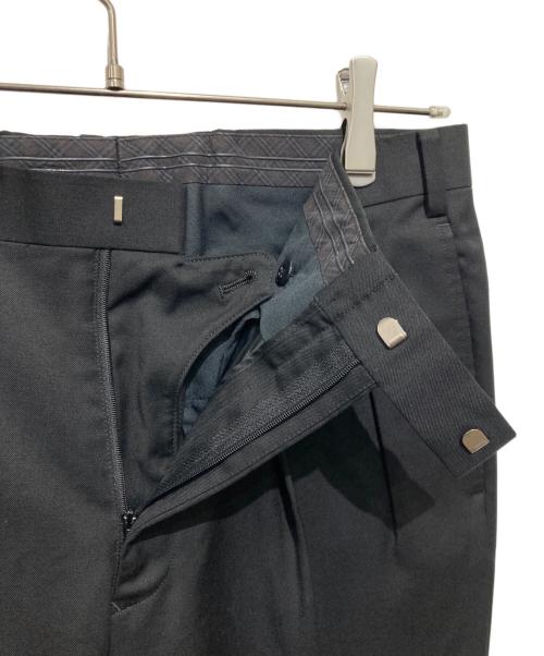 BURBERRY BLACK LABEL（バーバリーブラックレーベル）BURBERRY BLACK LABEL (バーバリーブラックレーベル) 袖裏ストライプ3ピース3Bスーツ ブラック サイズ:38Lの古着・服飾アイテム