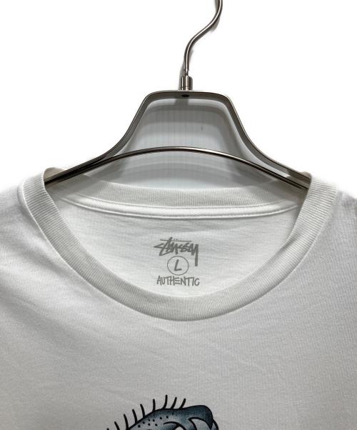 stussy（ステューシー）stussy (ステューシー) プリントTシャツ ホワイト サイズ:L 未使用品の古着・服飾アイテム