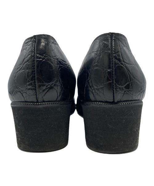 Salvatore Ferragamo（サルヴァトーレ フェラガモ）Salvatore Ferragamo (サルヴァトーレ フェラガモ) 型押しパンプス ブラック サイズ:4の古着・服飾アイテム