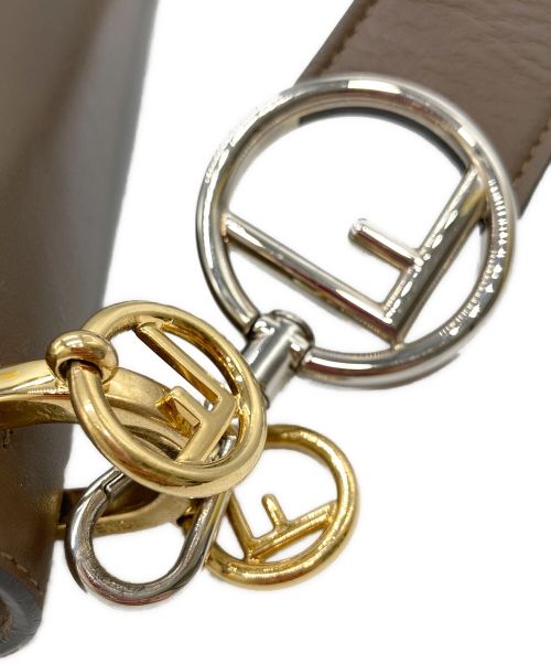 FENDI（フェンディ）FENDI (フェンディ) キャナイエフズッカレザー2WAYショルダーバッグ ブラウンの古着・服飾アイテム