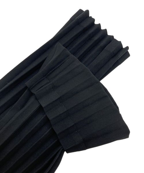 ISSEY MIYAKE（イッセイミヤケ）ISSEY MIYAKE (イッセイミヤケ) プリーツコート ブラック サイズ:2の古着・服飾アイテム