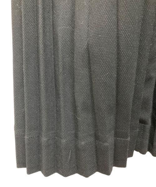 ISSEY MIYAKE（イッセイミヤケ）ISSEY MIYAKE (イッセイミヤケ) プリーツコート ブラック サイズ:2の古着・服飾アイテム